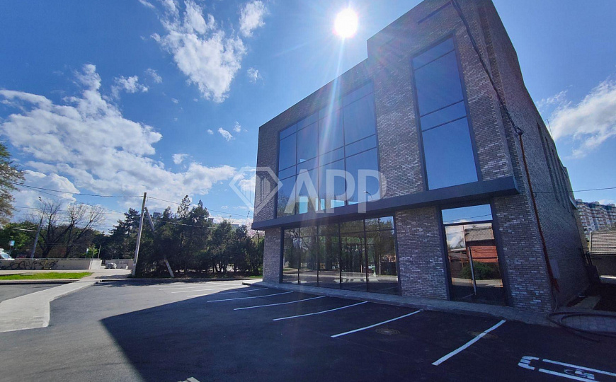 Сдаю отдельно стоящее здание, 800 м² фото