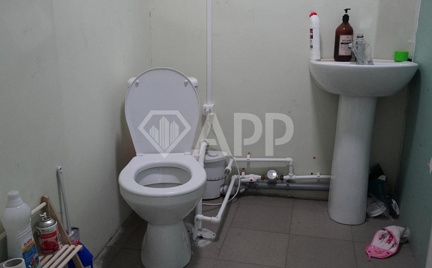 Сдам торговую площадь (93 м²). Первая линия Декабристов фото