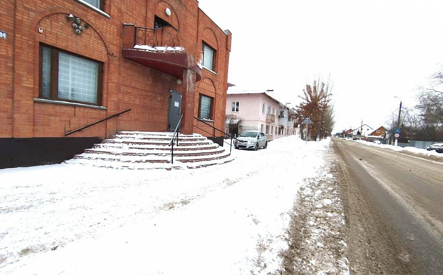 Отдельно стоящее помещение на 1 линии 244,7 м2 фото