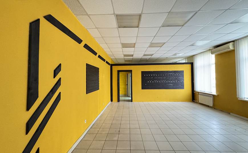 Торговое помещение 109 м2 фото