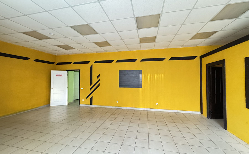 Торговое помещение 109 м2 фото