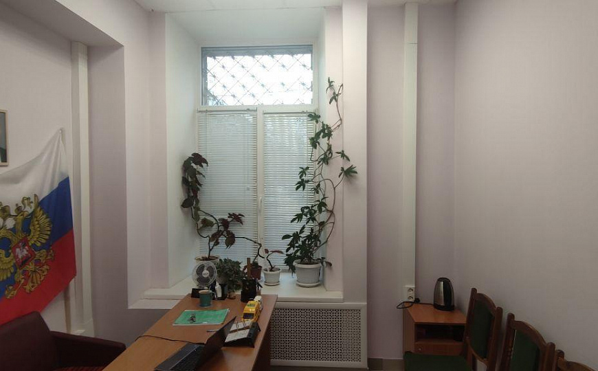 Помещение с отдельным входом на 1 линии фото