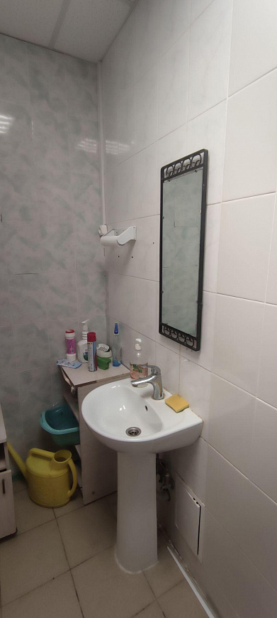 Помещение с отдельным входом на 1 линии фото