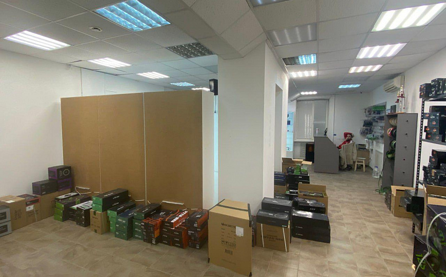 Торговое помещение на 1-й линии фото