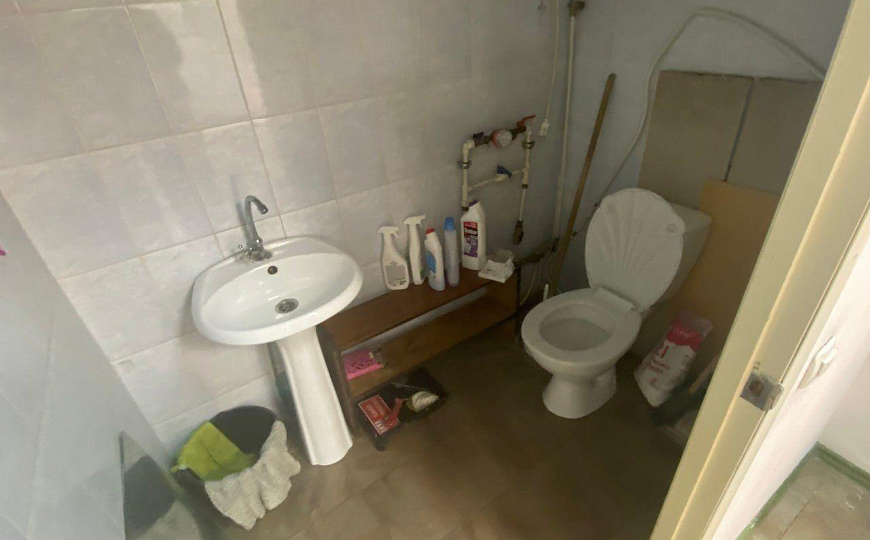 Торговое помещение на 1-й линии фото