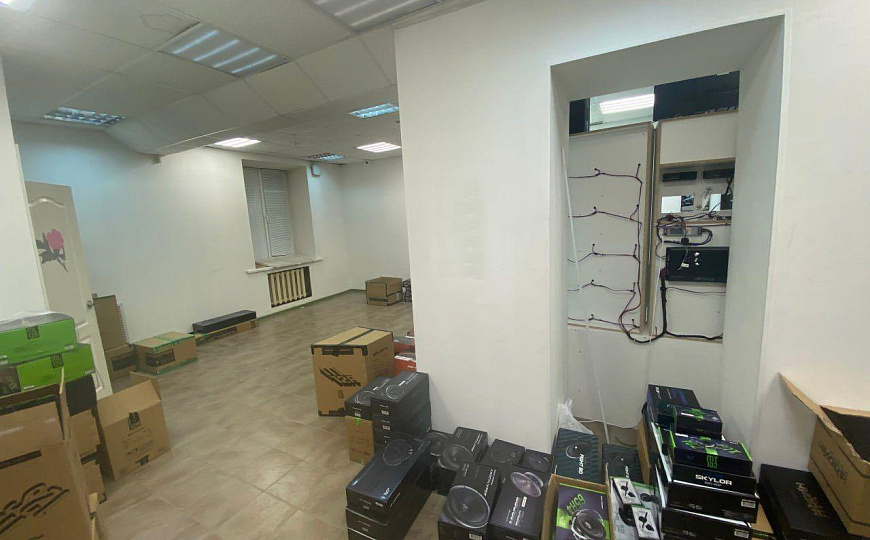 Торговое помещение на 1-й линии фото