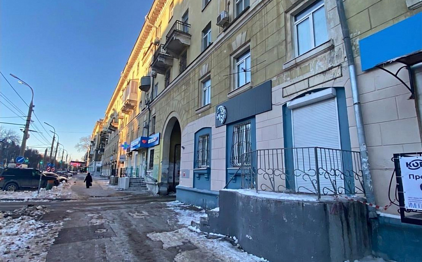 Торговое помещение на 1-й линии фото