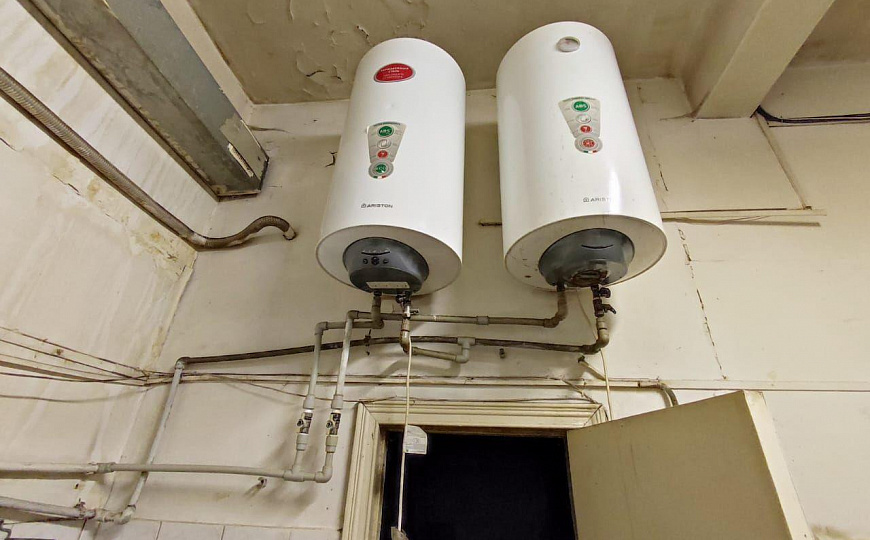 Бар, кафе, склад, 258 м2 фото