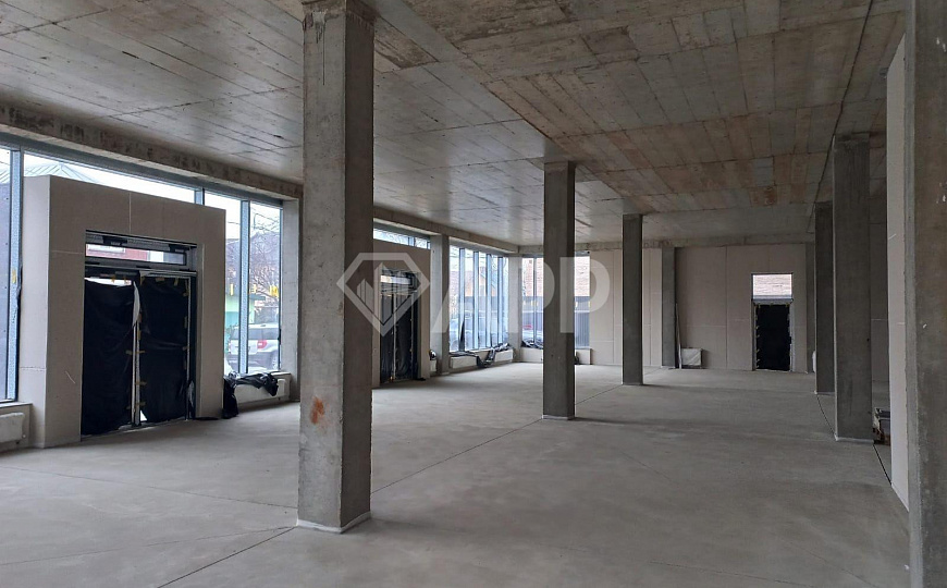 Сдаю здание, 1 100 м², Центральный район фото