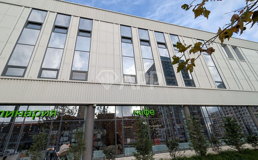 Сдам торговое помещение, 467 м² фото