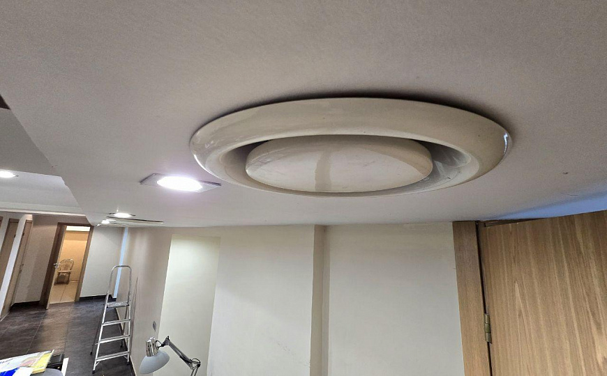 Помещение свободного назначения в центре, 150 м2 фото