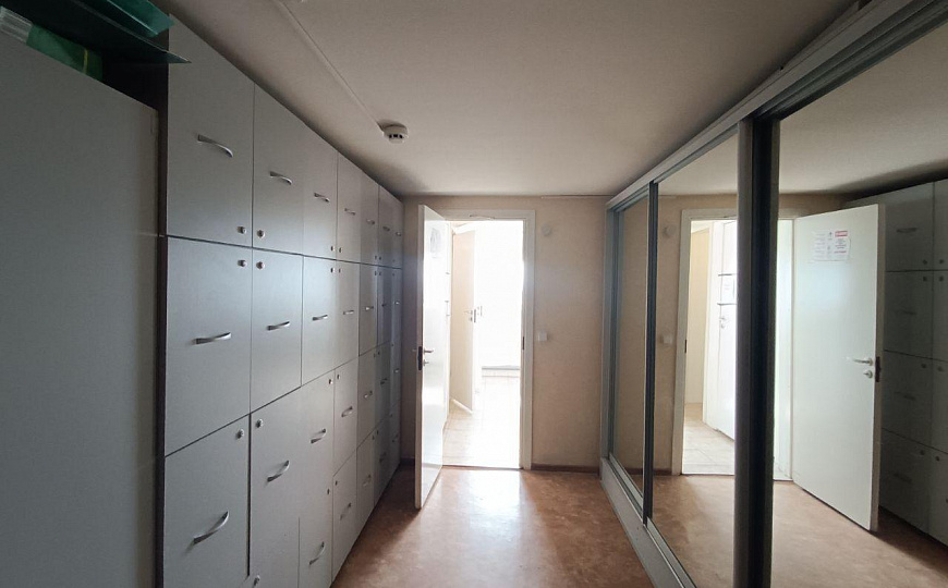 Помещение свободного назначения в центре, 650 м2 фото