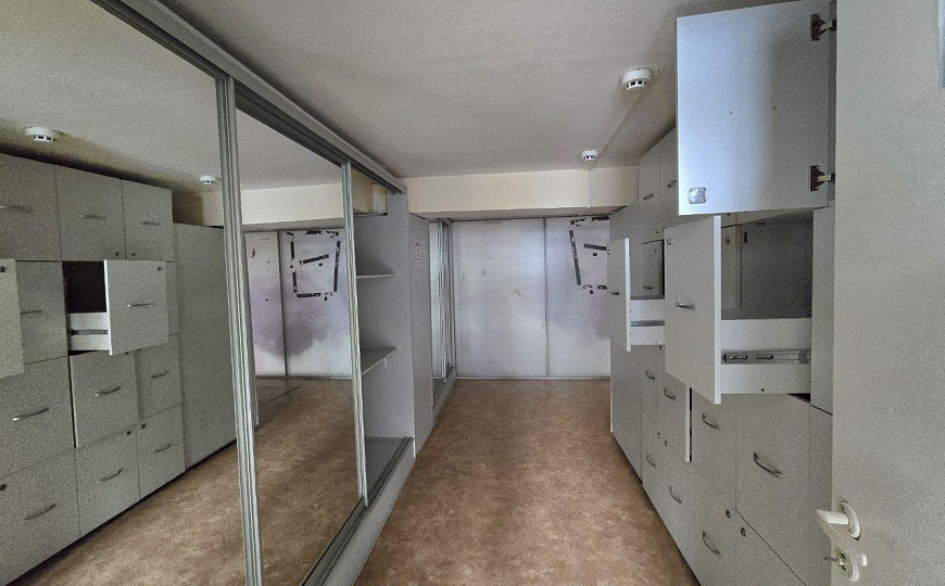 Помещение свободного назначения в центре, 650 м2 фото