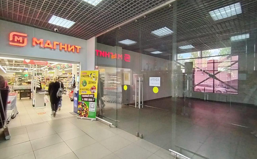 Сдам помещение  10 м²; 14 м; 30 м в ТЦ «Прометей» (мкр Керамик). 1 этаж, рядом МФЦ ! фото