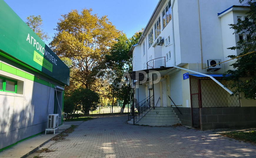 Продаю нежилое здание, 357.8 м² фото