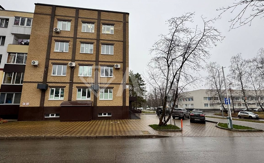  Офисное помещение в аренду  135м2 фото