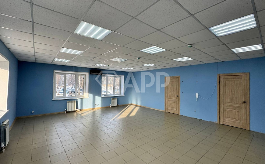  Офисное помещение в аренду  135м2 фото