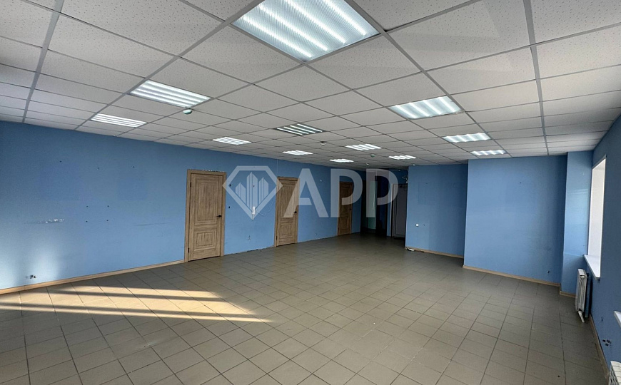  Офисное помещение в аренду  135м2 фото