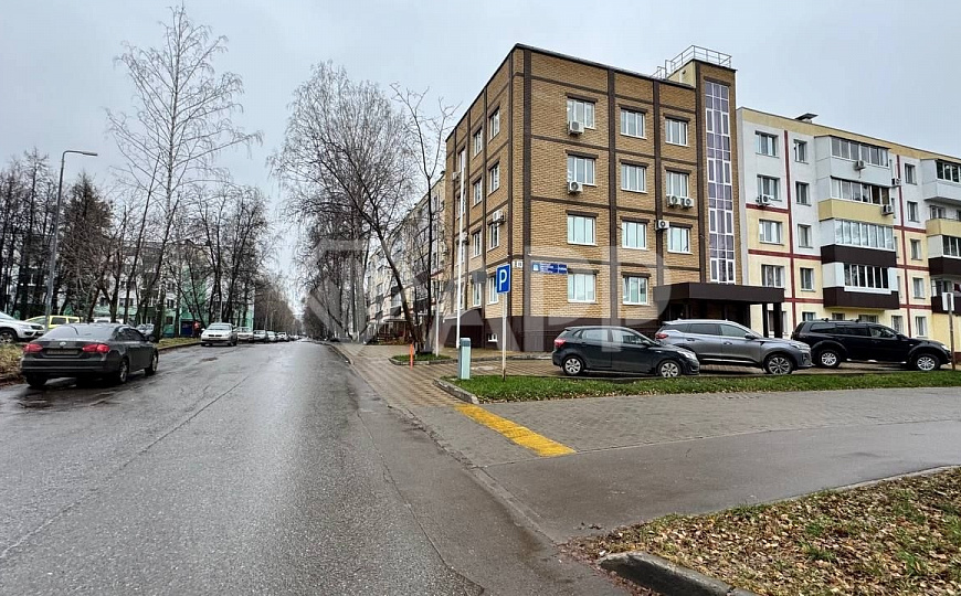  Офисное помещение в аренду  135м2 фото