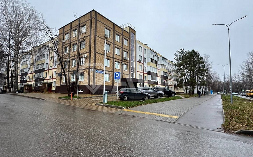  Офисное помещение в аренду  135м2 фото