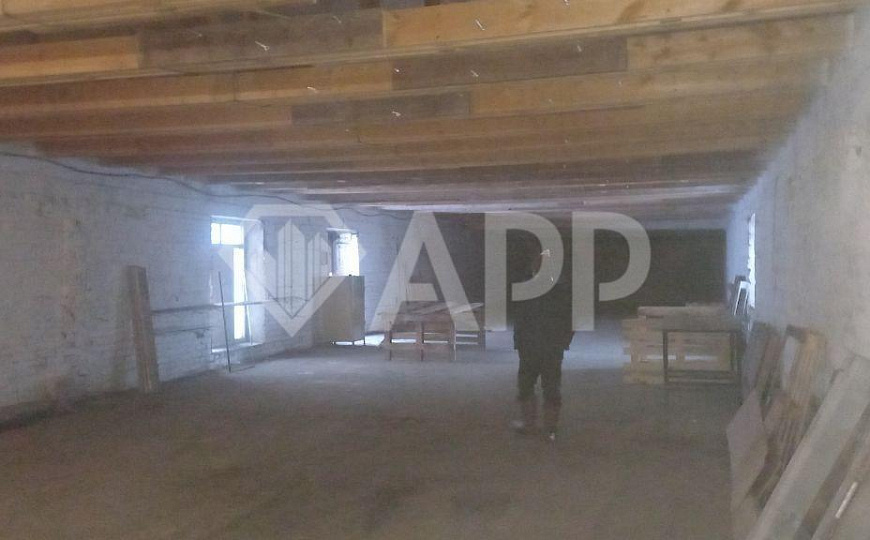 Сдам 300м² с дровяной печкой фото