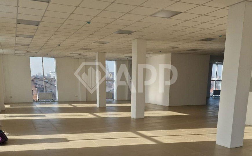 Сдаю здание в Фестивальном мкр, 1 960 м² фото