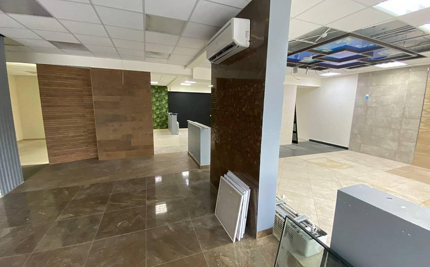 Помещение на 1 линии, 271 м² фото