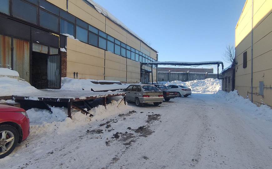 Цех, склад с пандусом, 200 м2 фото