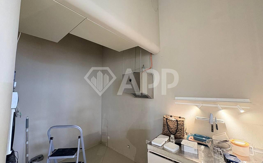 Сдаю торговое помещение, 66,3 м² фото