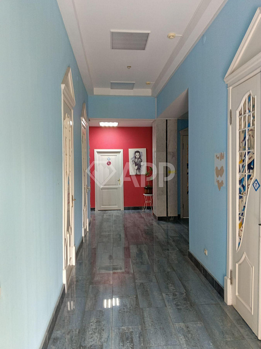 Продаю отдельно-стоящее здание, 501 м² фото