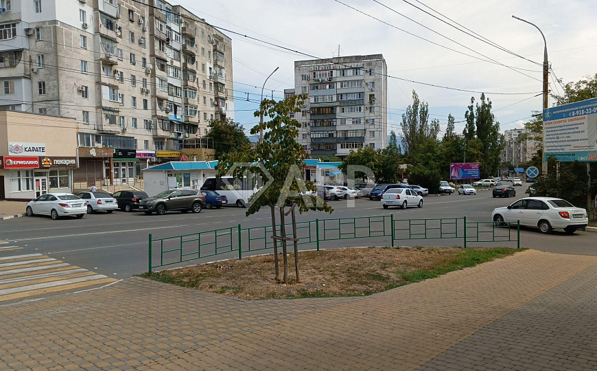 Продаю отдельно-стоящее здание, 501 м² фото