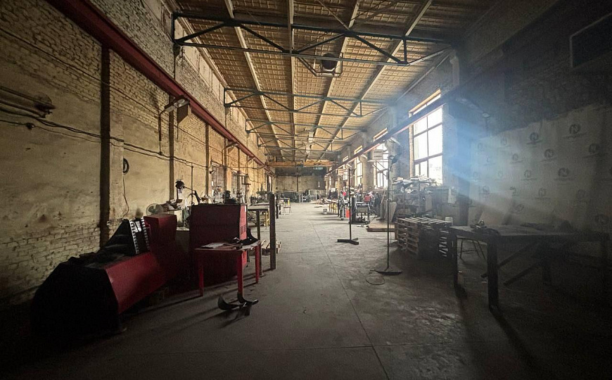 Аренда 1203 м теплое с кран балками фото