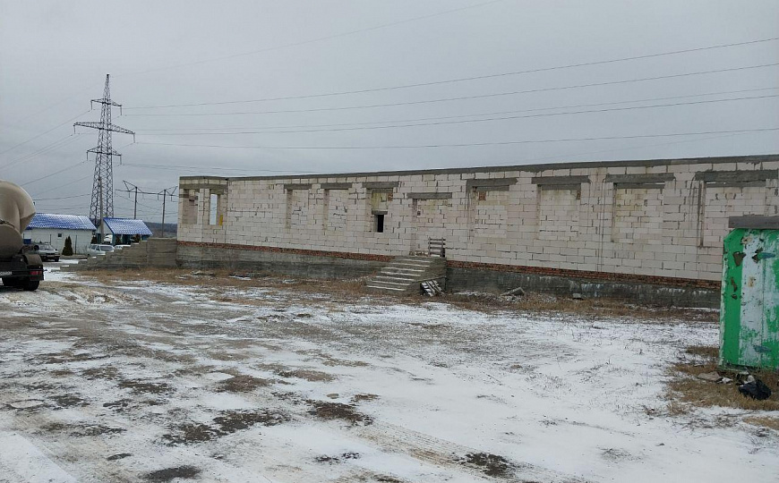 Продается участок земли площадью 0,5 Га с фундаментом под АЗС на федеральной автодороге фото