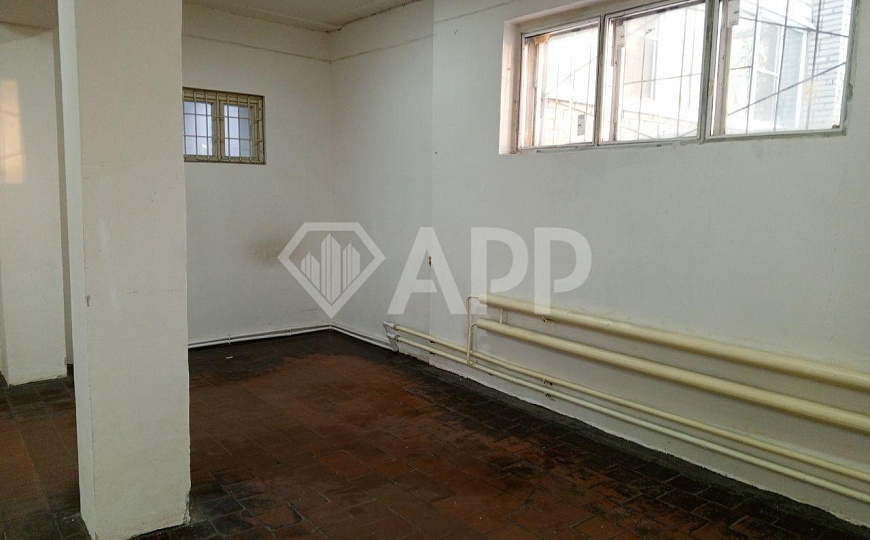 Помещение ПСН 176м² проходное место фото