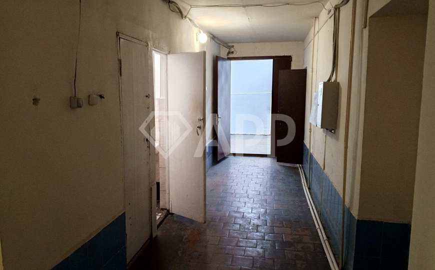 Помещение ПСН 176м² проходное место фото