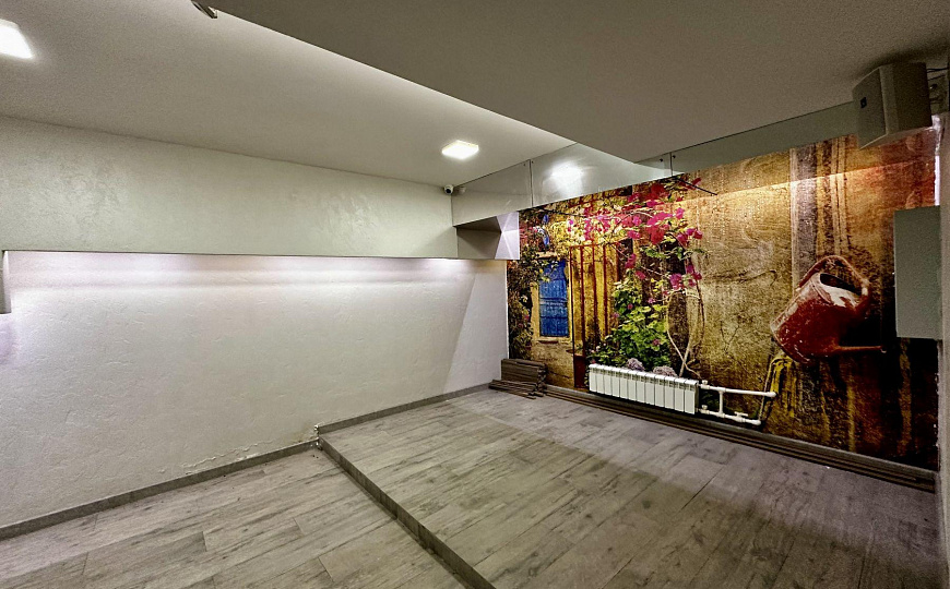 Продажа 280 м2 на 1 линии пр-та Победы д.10 фото