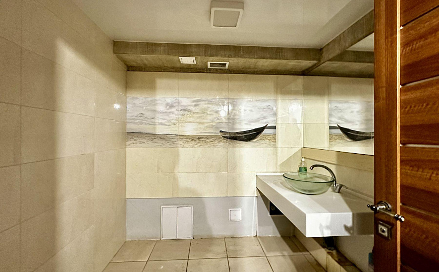 Продажа 280 м2 на 1 линии пр-та Победы д.10 фото