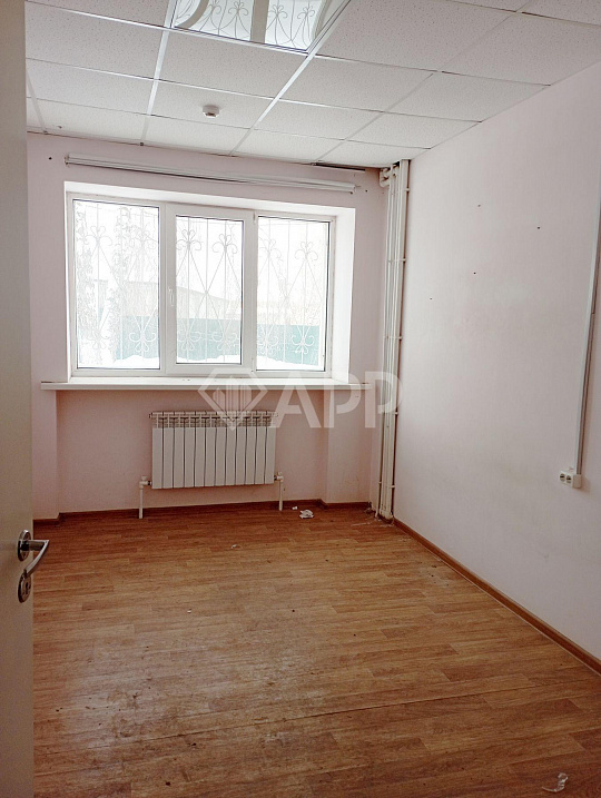 Продам здание с земельным участком фото