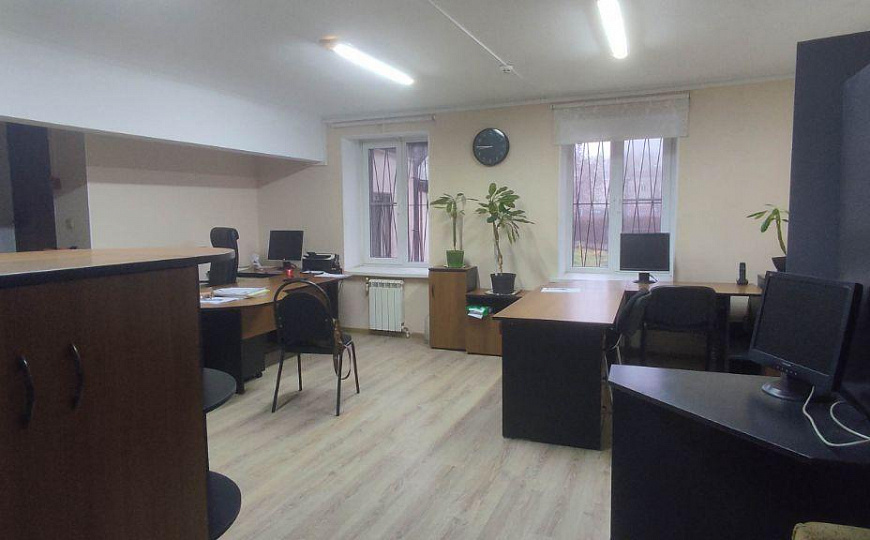 Сдам аренду отдельностоящее здание, можно по частям. фото