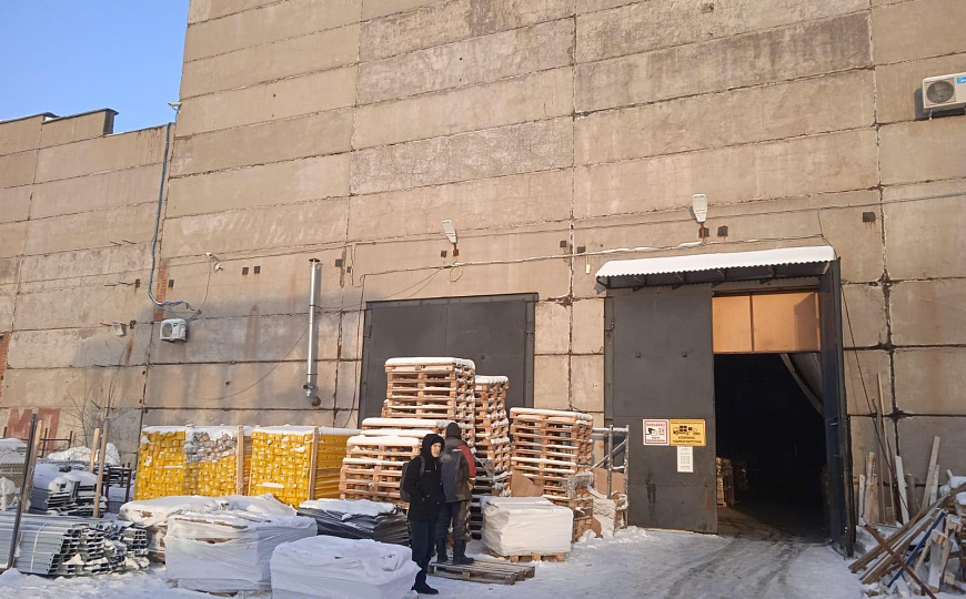 Сдается складское помещение 1700 м² фото