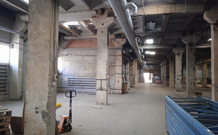 Сдается складское помещение 1700 м² фото