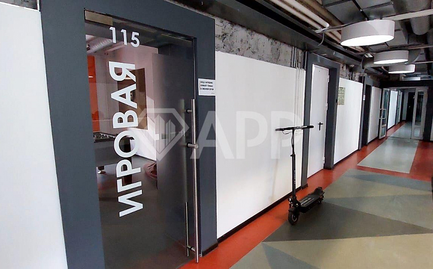 Продается отдельно стоящее здание 2 773 м² фото