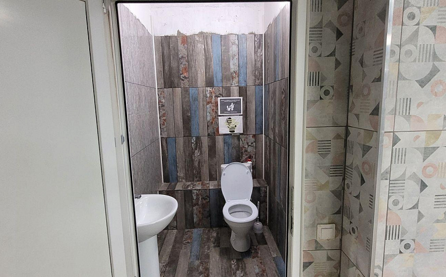 Отдельно стоящее здание, 2 500 м²+1300 м2 фото