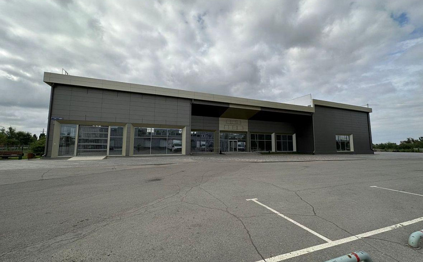 Автосалон, автосервис, супермаркет  1459 м² фото