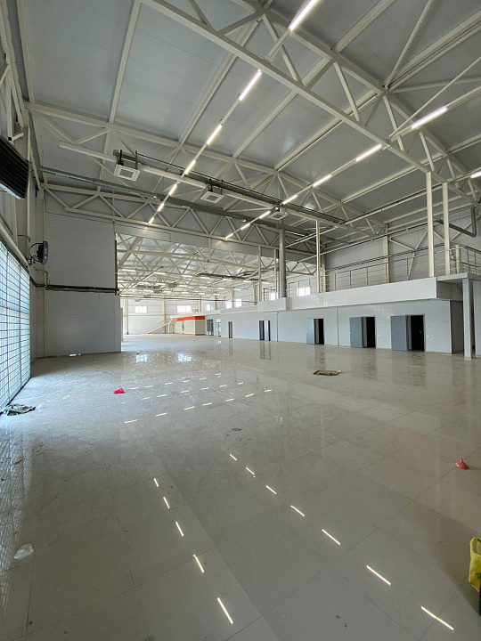 Автосалон, автосервис, супермаркет  1459 м² фото