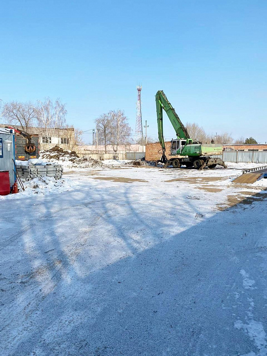 База 1080 м с кран балками и асфальтированной площадкой  фото