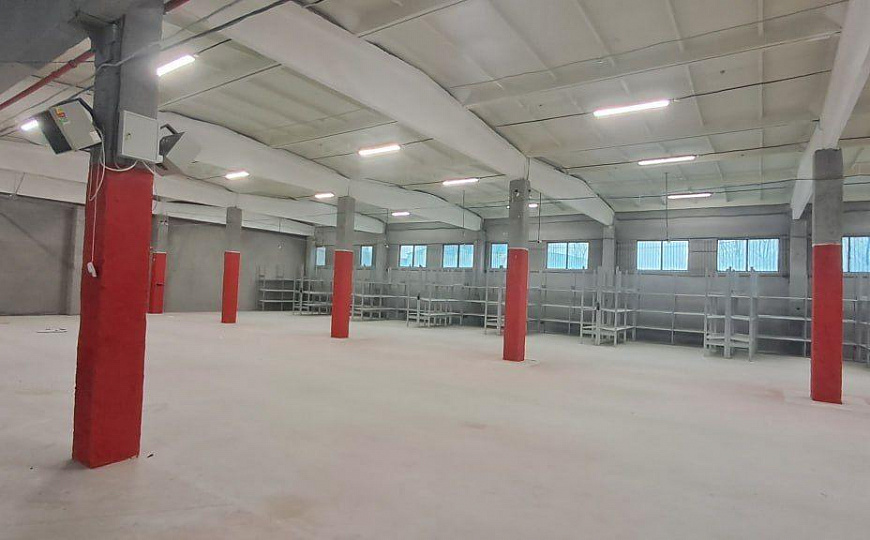 Теплый склад. Поизводство. 2080 м2 фото