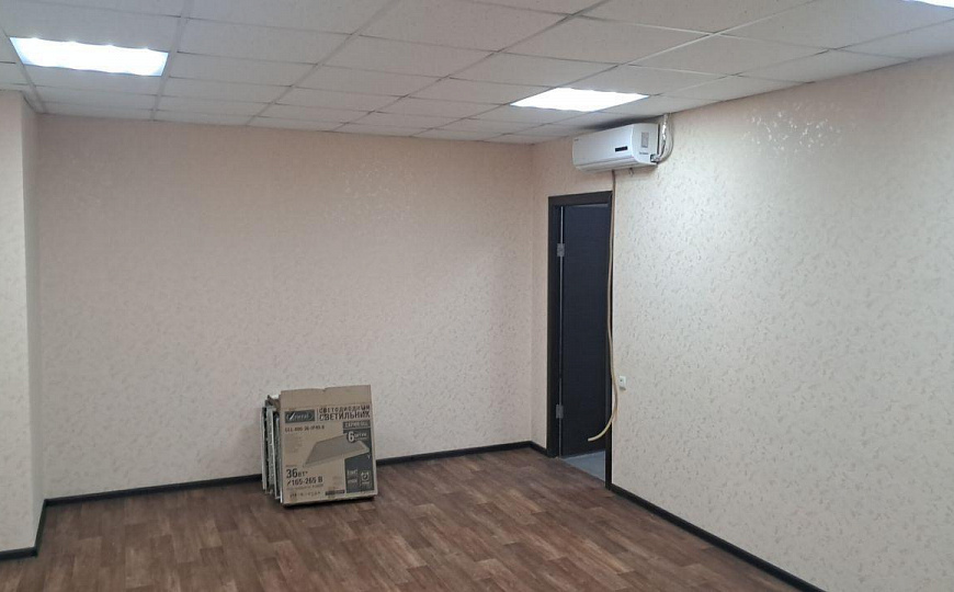 Теплый склад. Поизводство. 2080 м2 фото