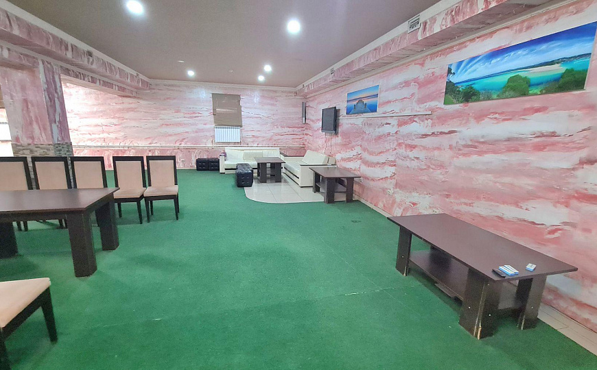 Цоколь 250 м2 на первой линии под караоке, бильярд, доставку еды фото