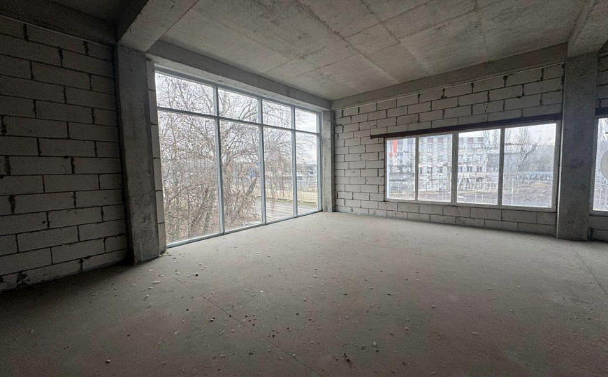 Продам ТЦ  7 лет окупаемости,1 527 м² фото